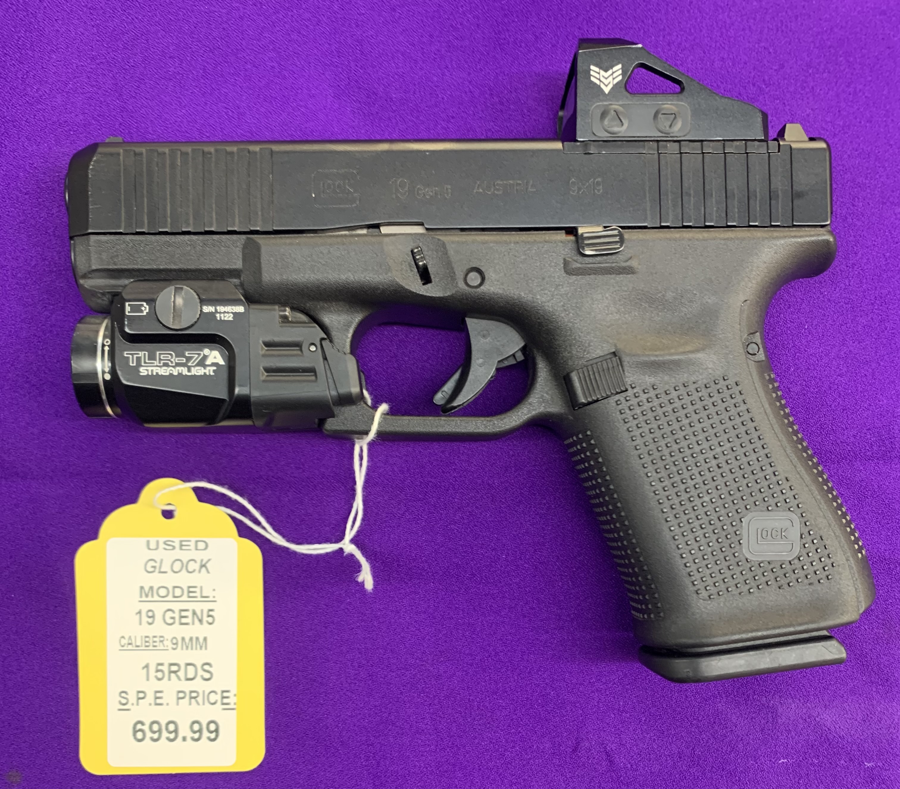 19 GEN 5 W/ GREEN DOT & TLR7A (USED)